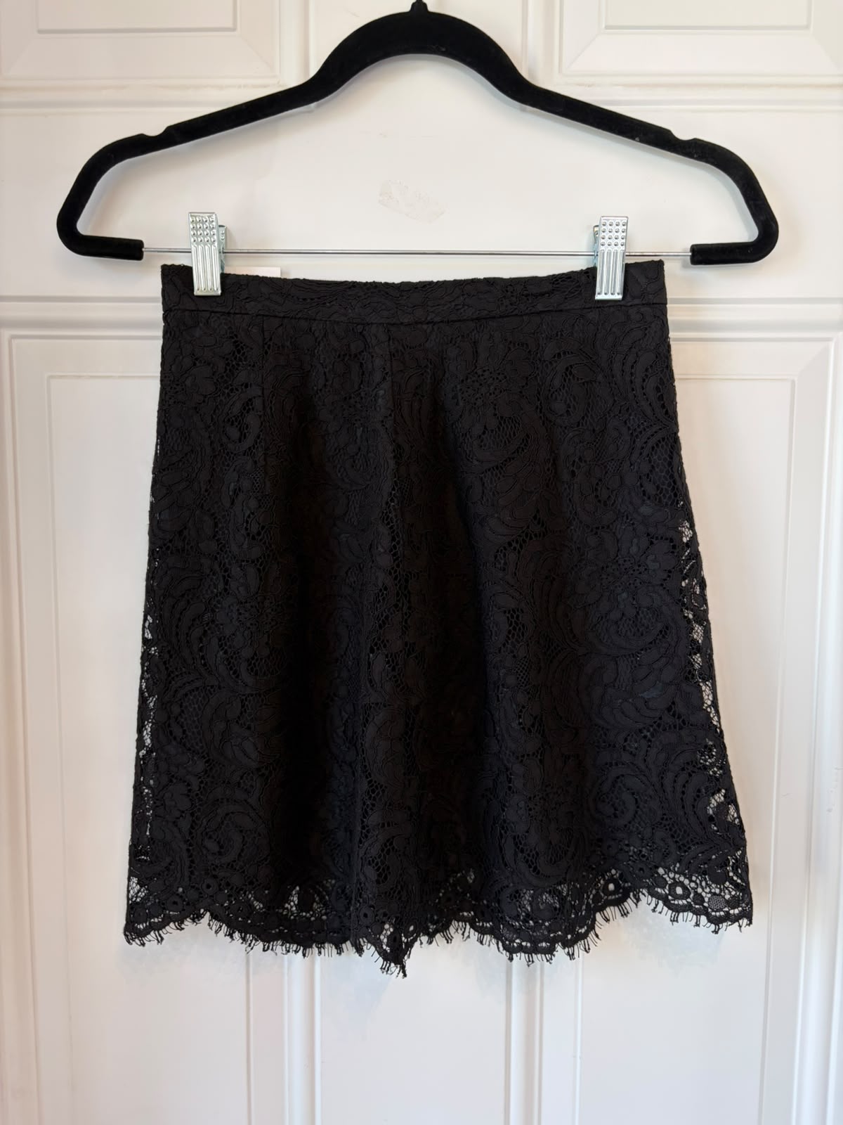 Aritzia Wilfred black lace mini skirt- size extra small