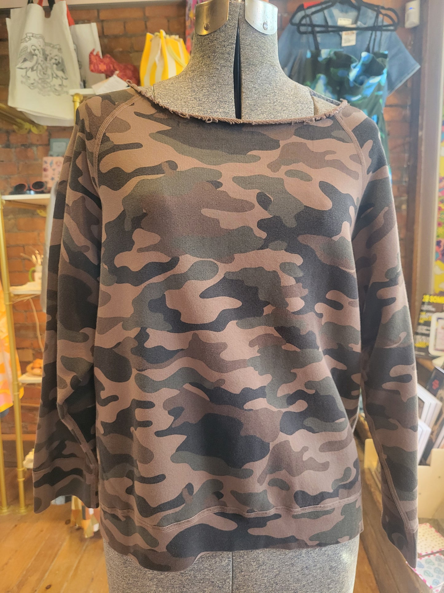 Nili Lotan Luka sweatshirt col rond camouflage - Taille M