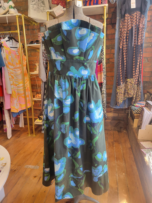 De Loreta Abanico dress in Recuerdos Verde - Large