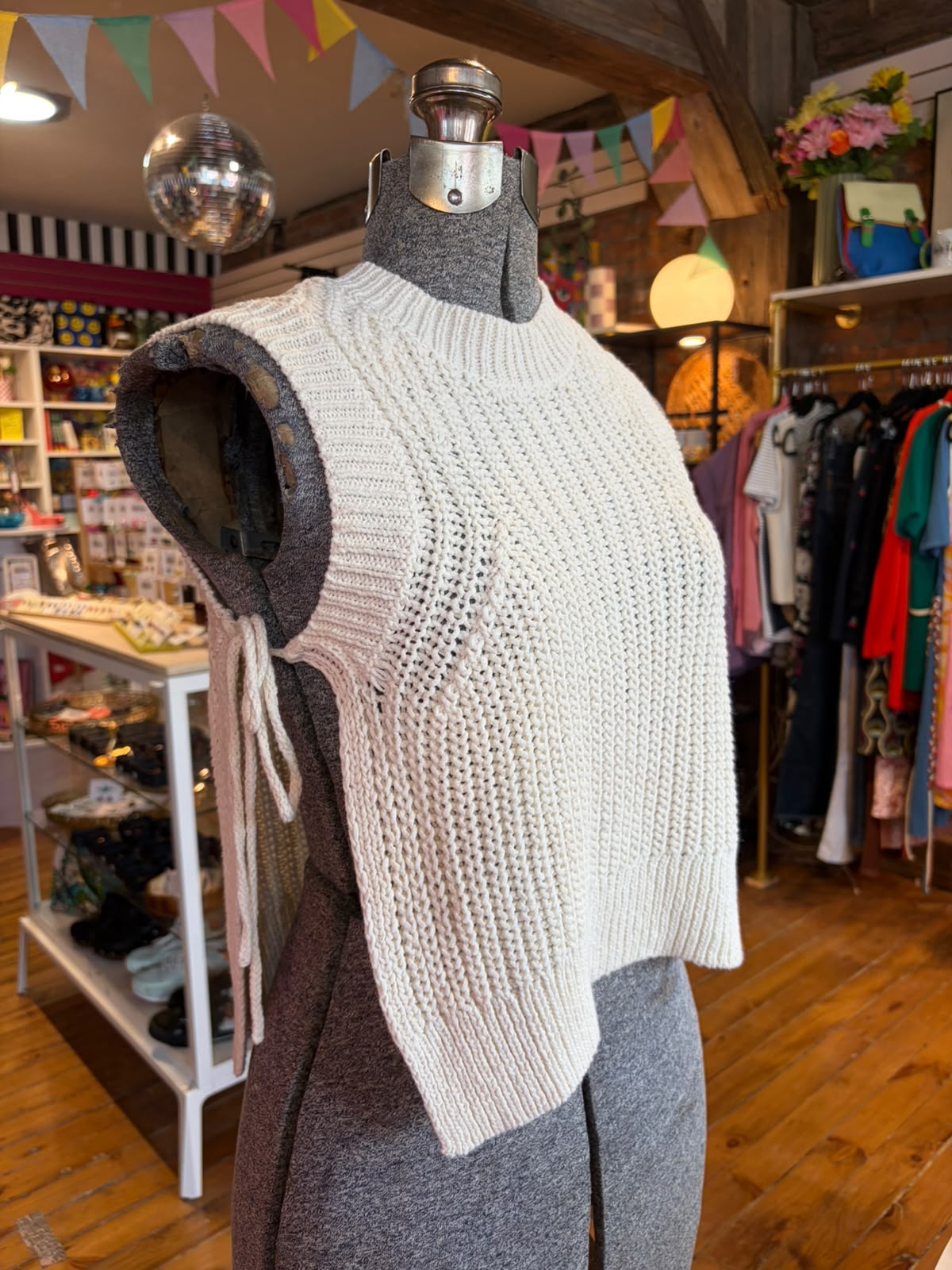 Aritzia Wilfred Ortiz crop top - taille très petit