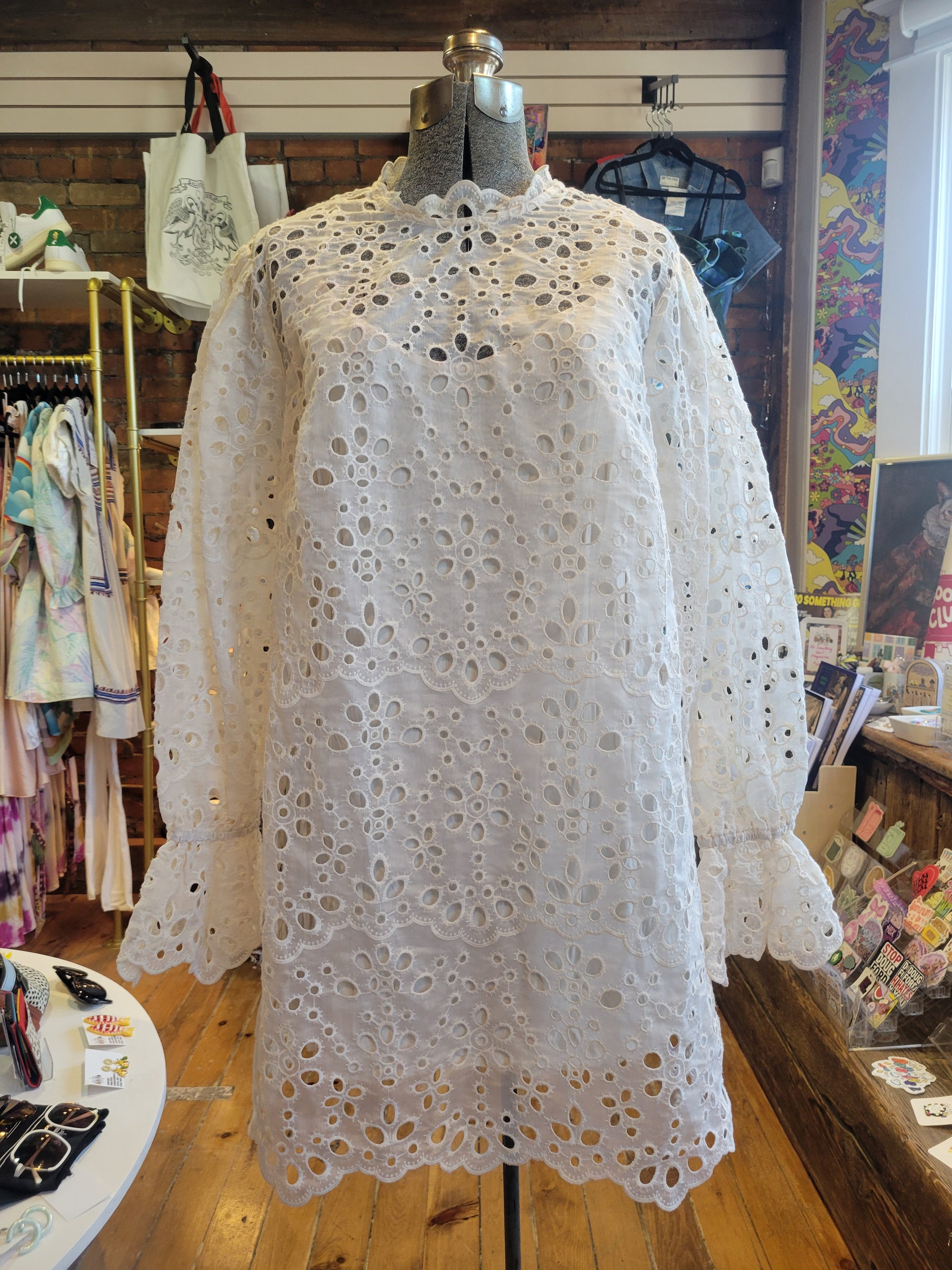 H&M Cream Broderie Anglaise Dress- size Large – Dopamine