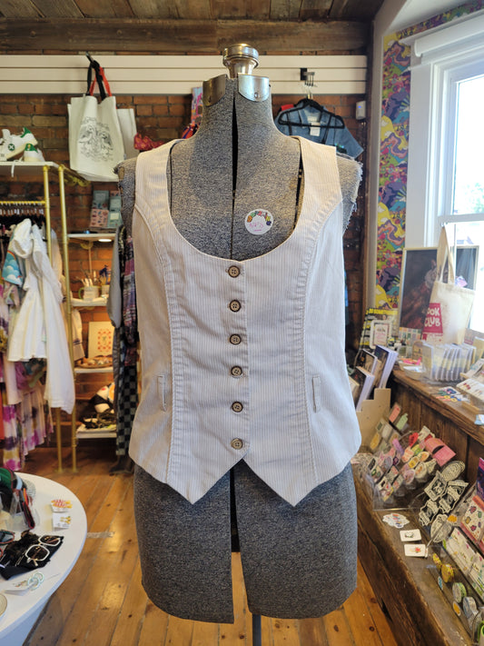 Retro Studio Moke cream vest - size 5-6