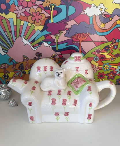 Kitschy Kitty Teapot