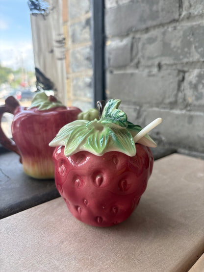 A Berry Good Tea Set