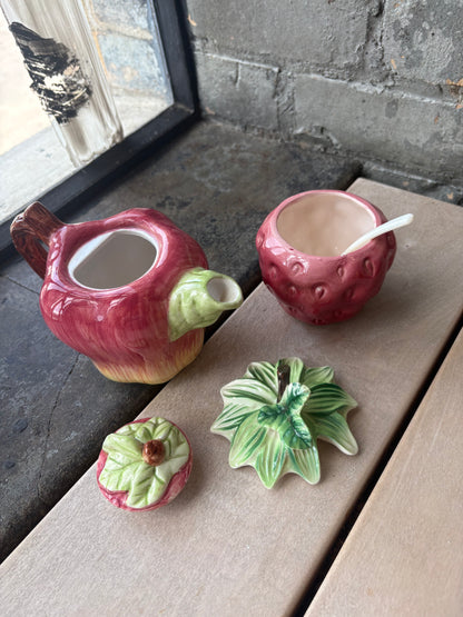 A Berry Good Tea Set