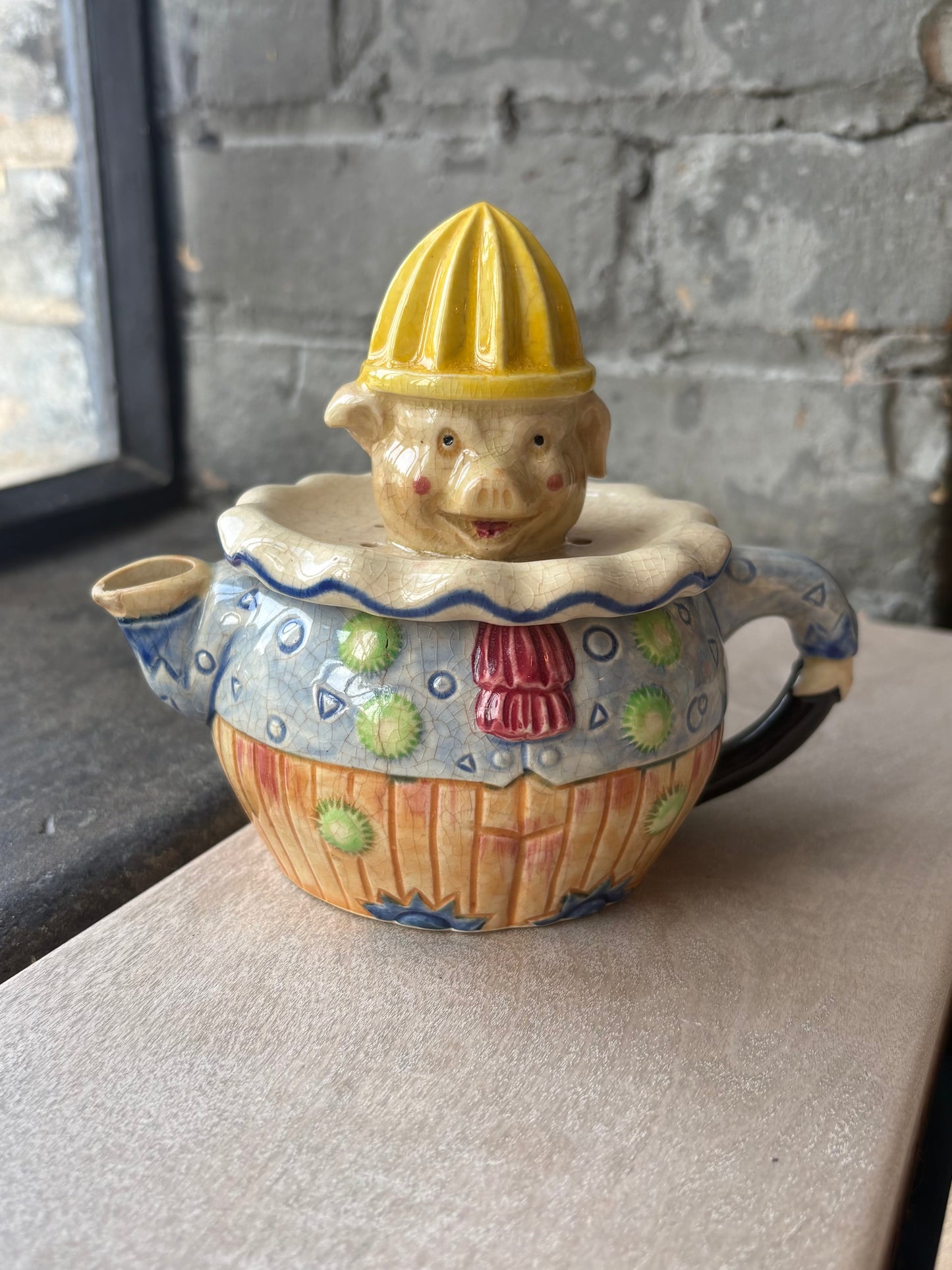 Haunted Piggy Lemon Juicer