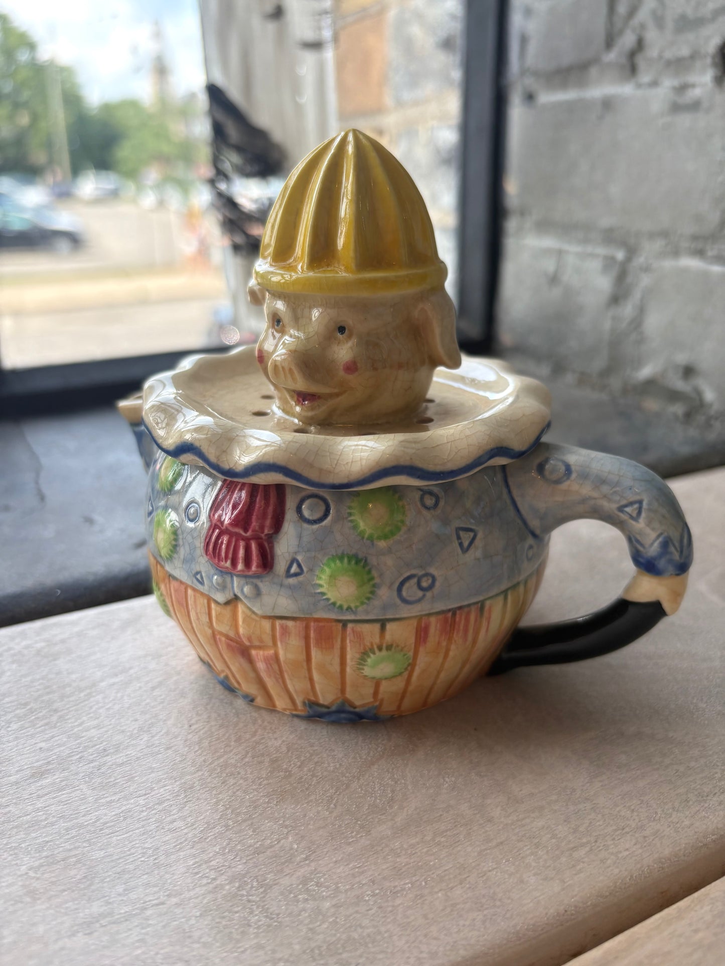 Haunted Piggy Lemon Juicer