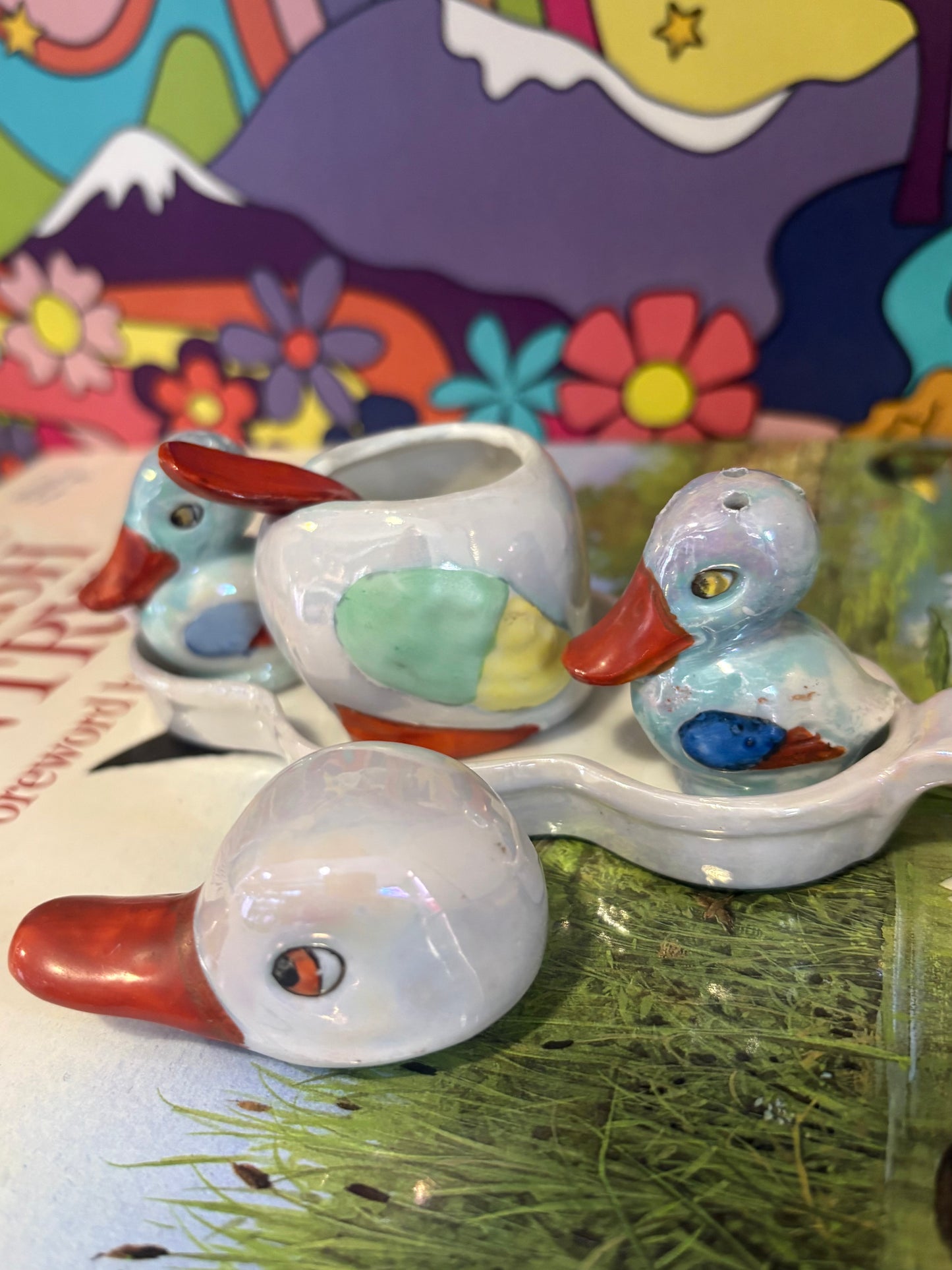Japan Lustreware Duck Family Shaker Set