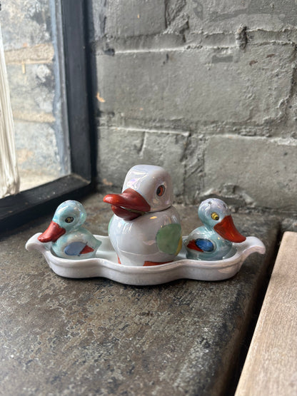 Japan Lustreware Duck Family Shaker Set