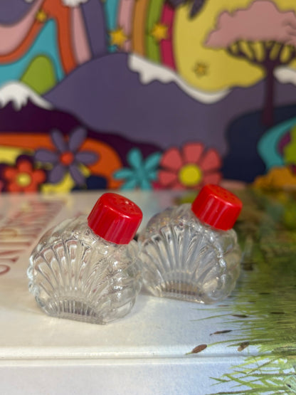 Scallop Baby Salt Shakers