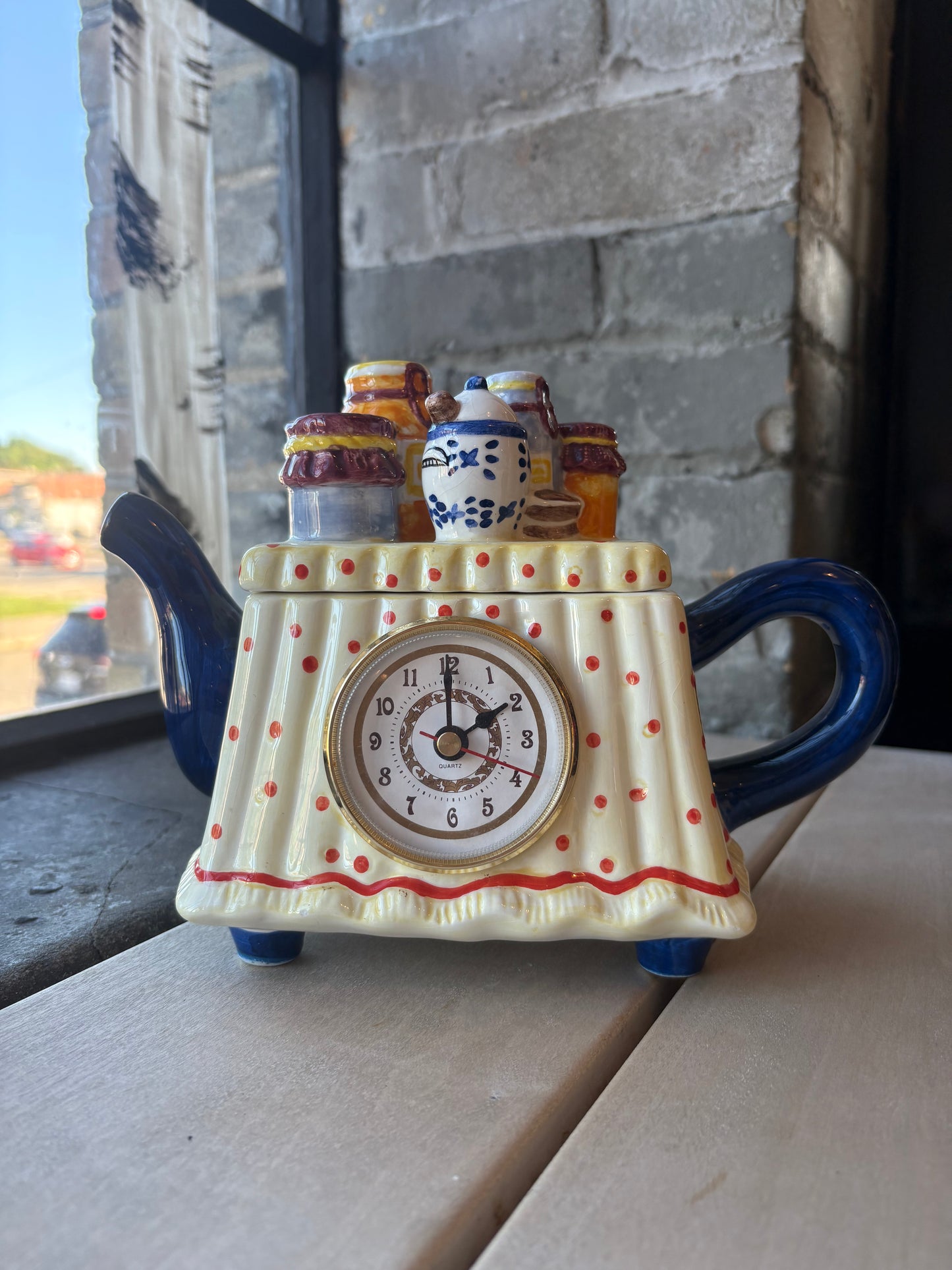 It's Tea Time Teapot