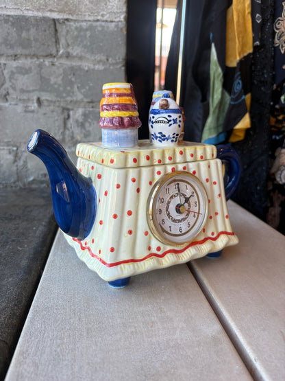 It's Tea Time Teapot