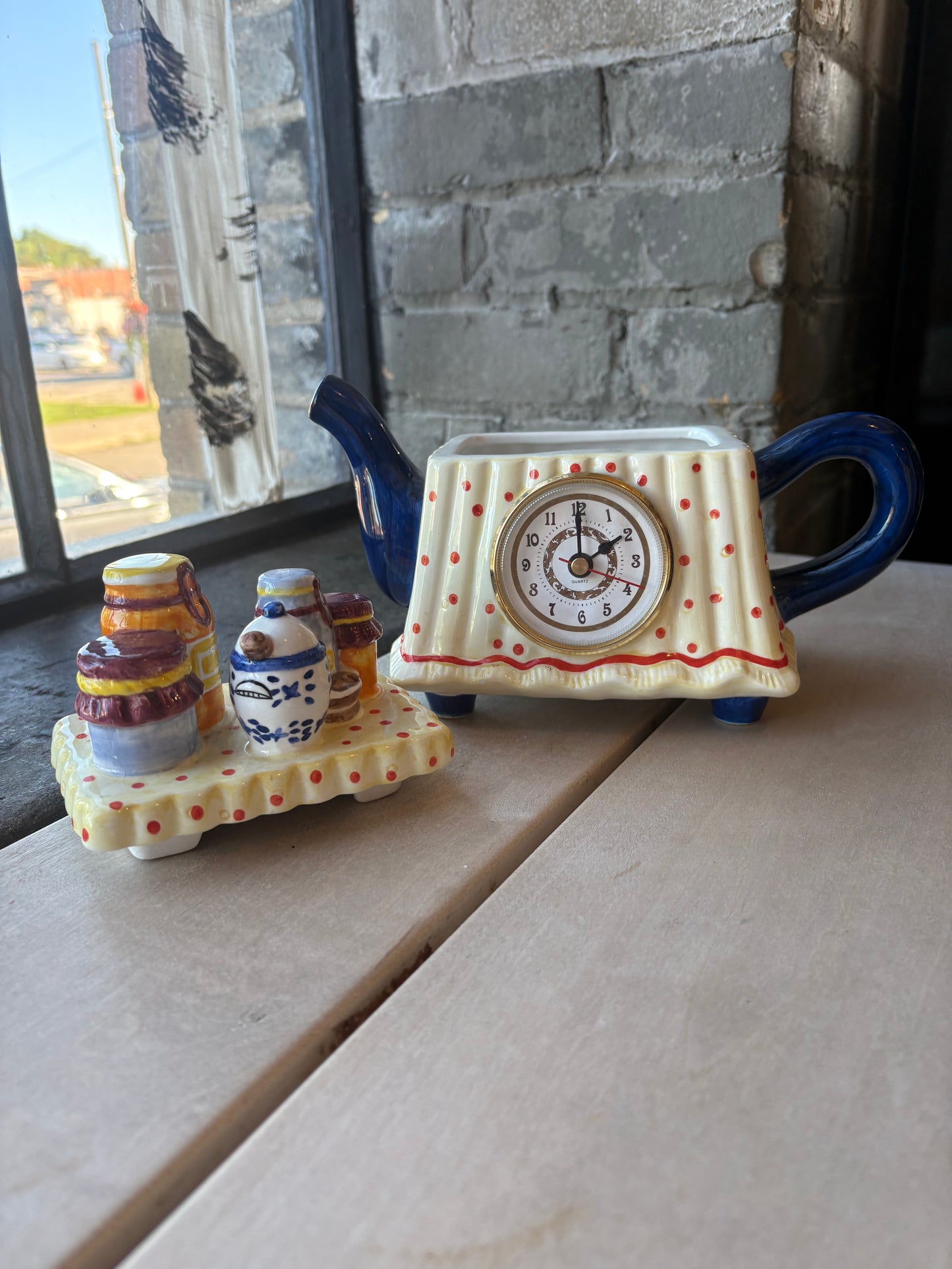 It's Tea Time Teapot