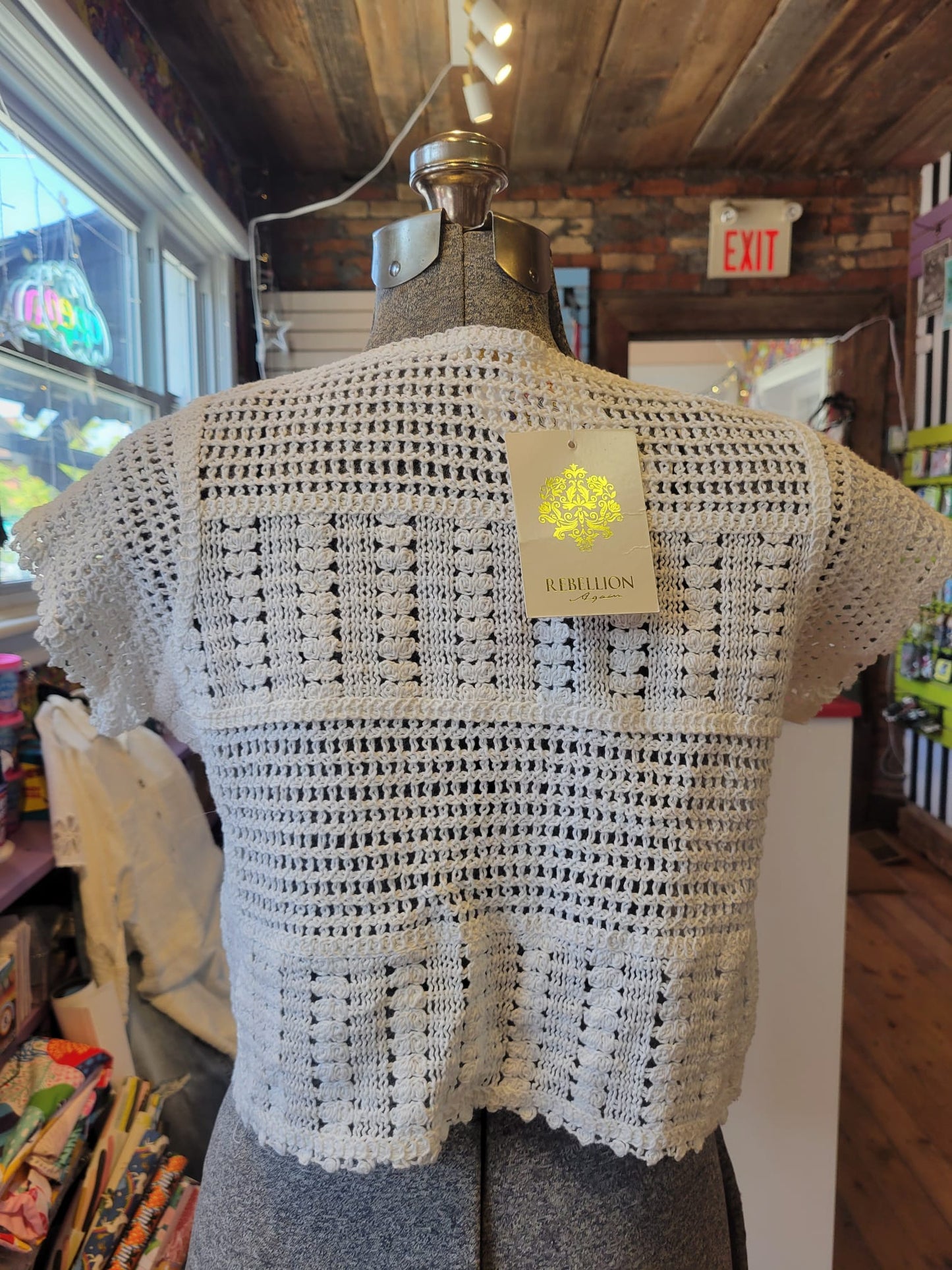 NWT Rebellion Again cropped cardigan - size Large