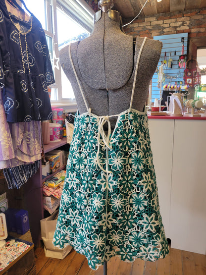 Zara green and white crochet mini dress - size Medium