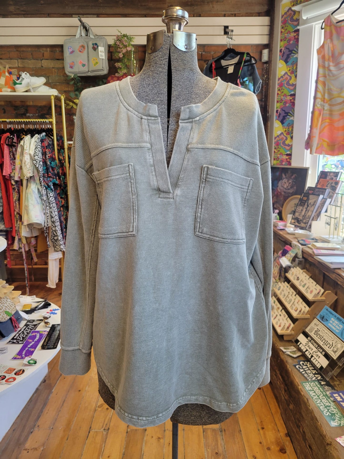 Jane + Delancey Loopback Denim-Look French Terry Pullover Shirt - size Large